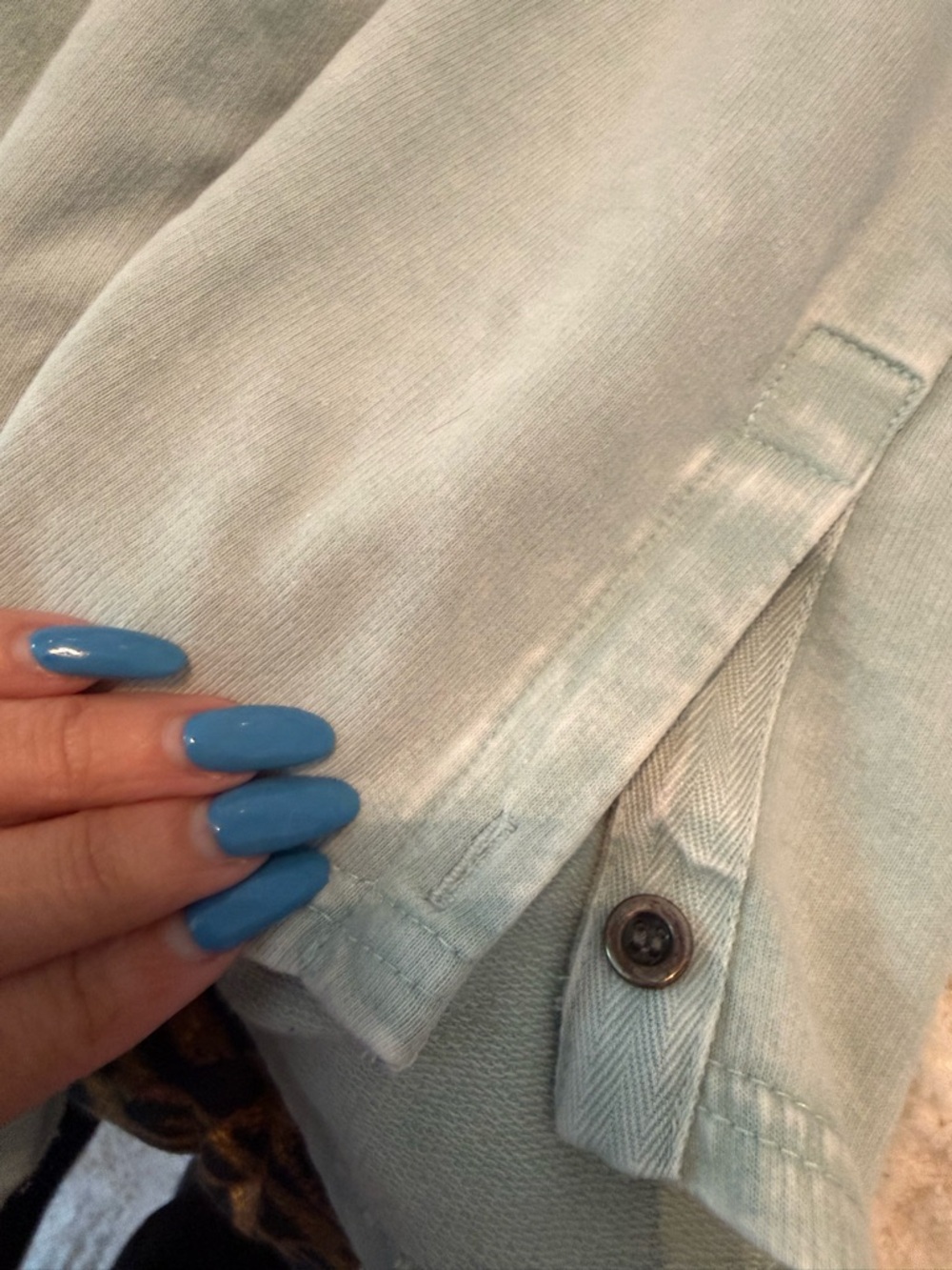 Jane + Delancey Pale Sage V‑Neck Tee - Picture 4 of 4